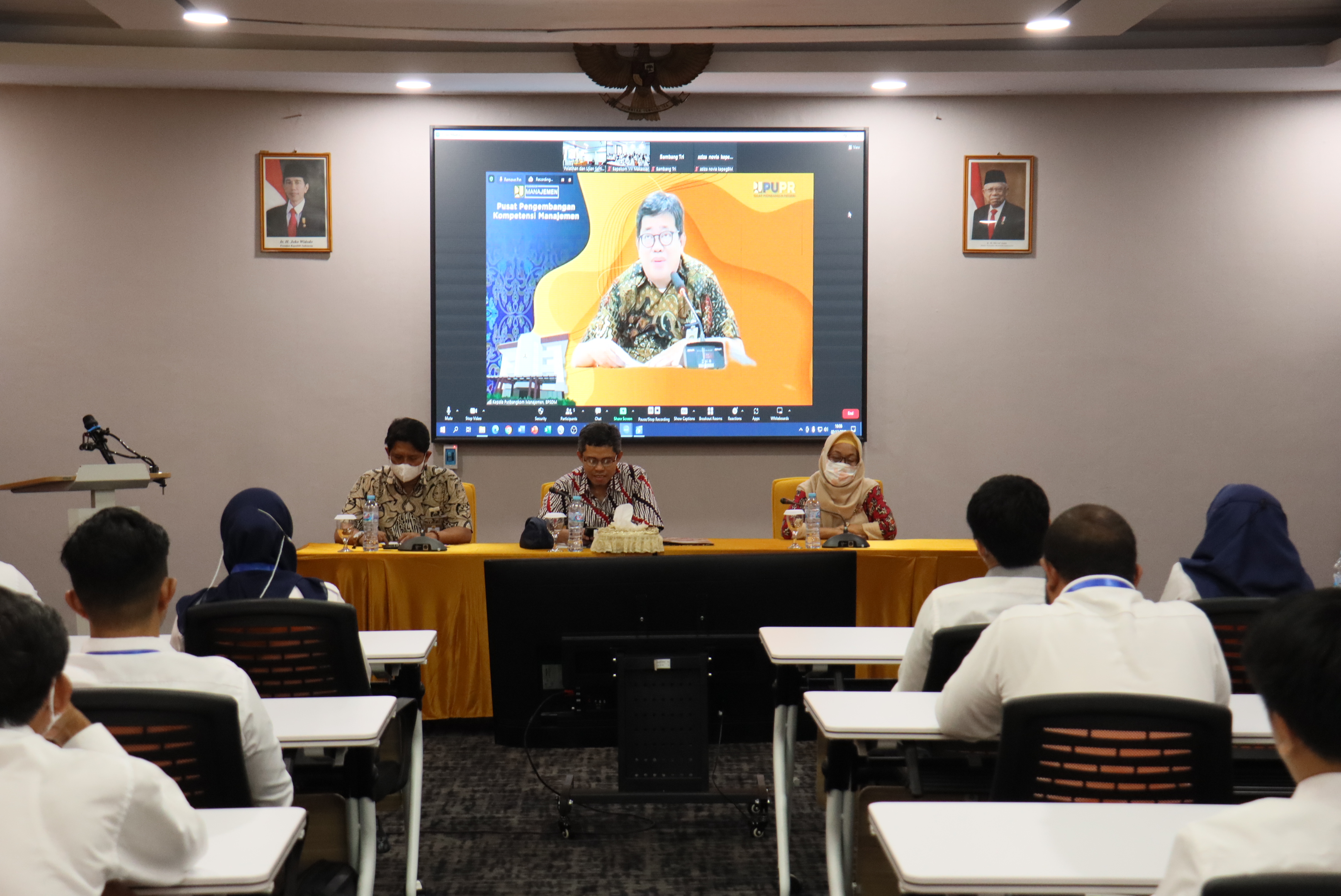 Sambutan penutup Kepala Pusat Pengembangan Kompetensi Manajemen Moeh Adam