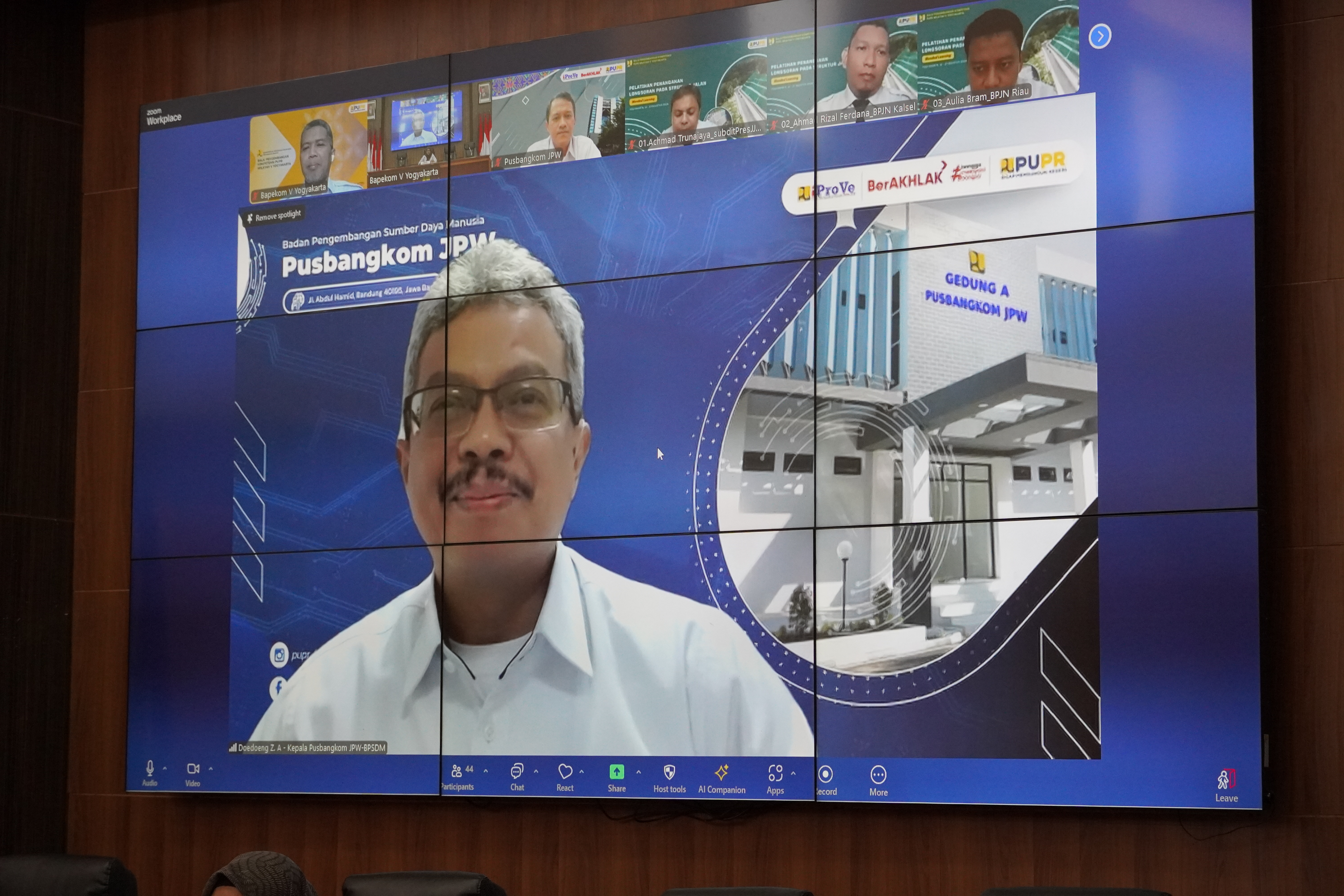 Kepala Pusbangkom Jalan
