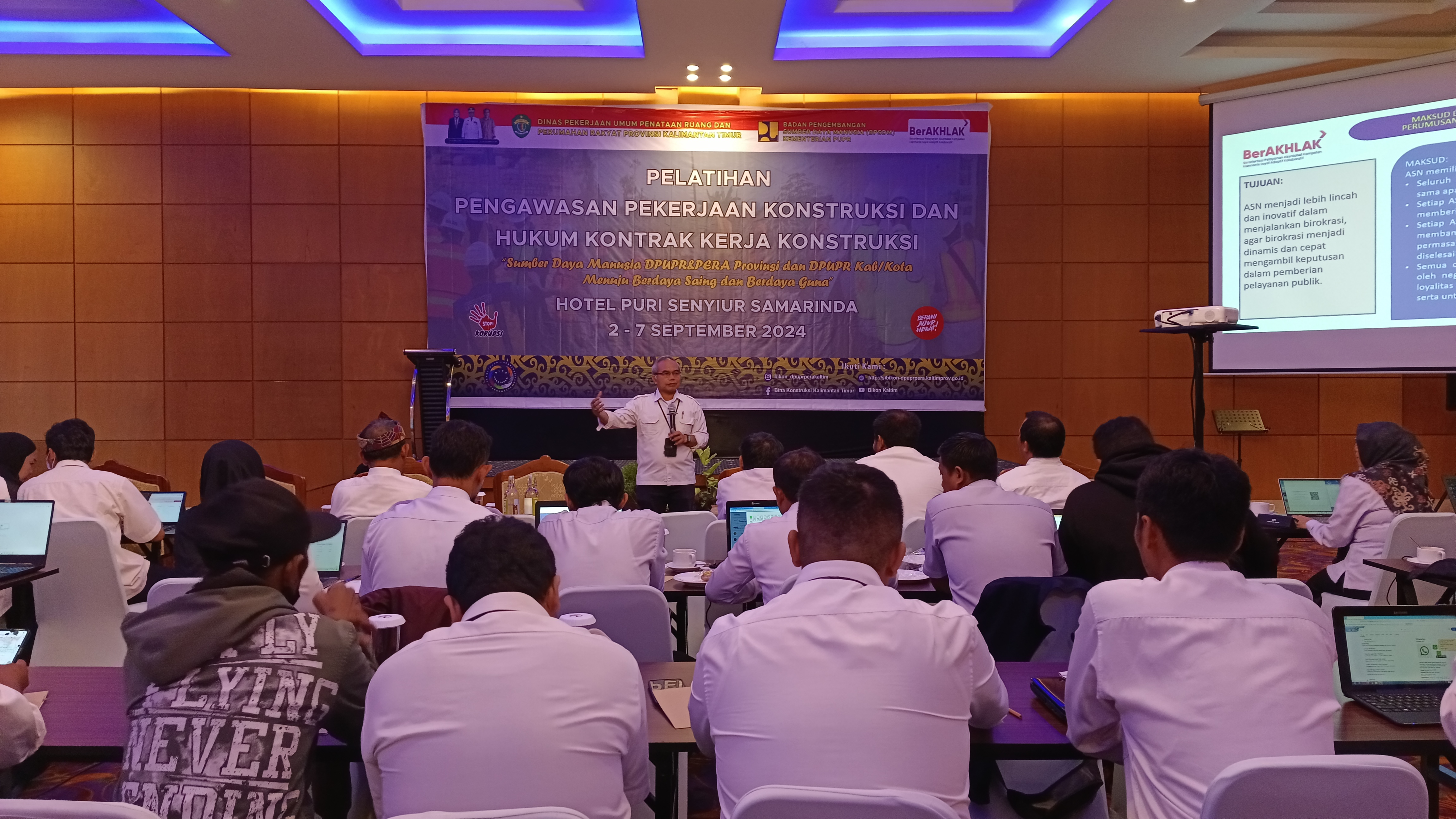 Pelatihan Pengawasan Pekerjaan Konstruksi dan Hukum Kontrak Kerja Konstruksi