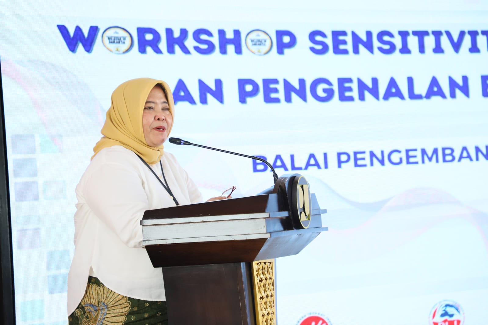 Sambutan Staf Ahli Menteri PUPR Bidang Ekonomi dan Investasi Canka Amprawati Suryadi Putri 