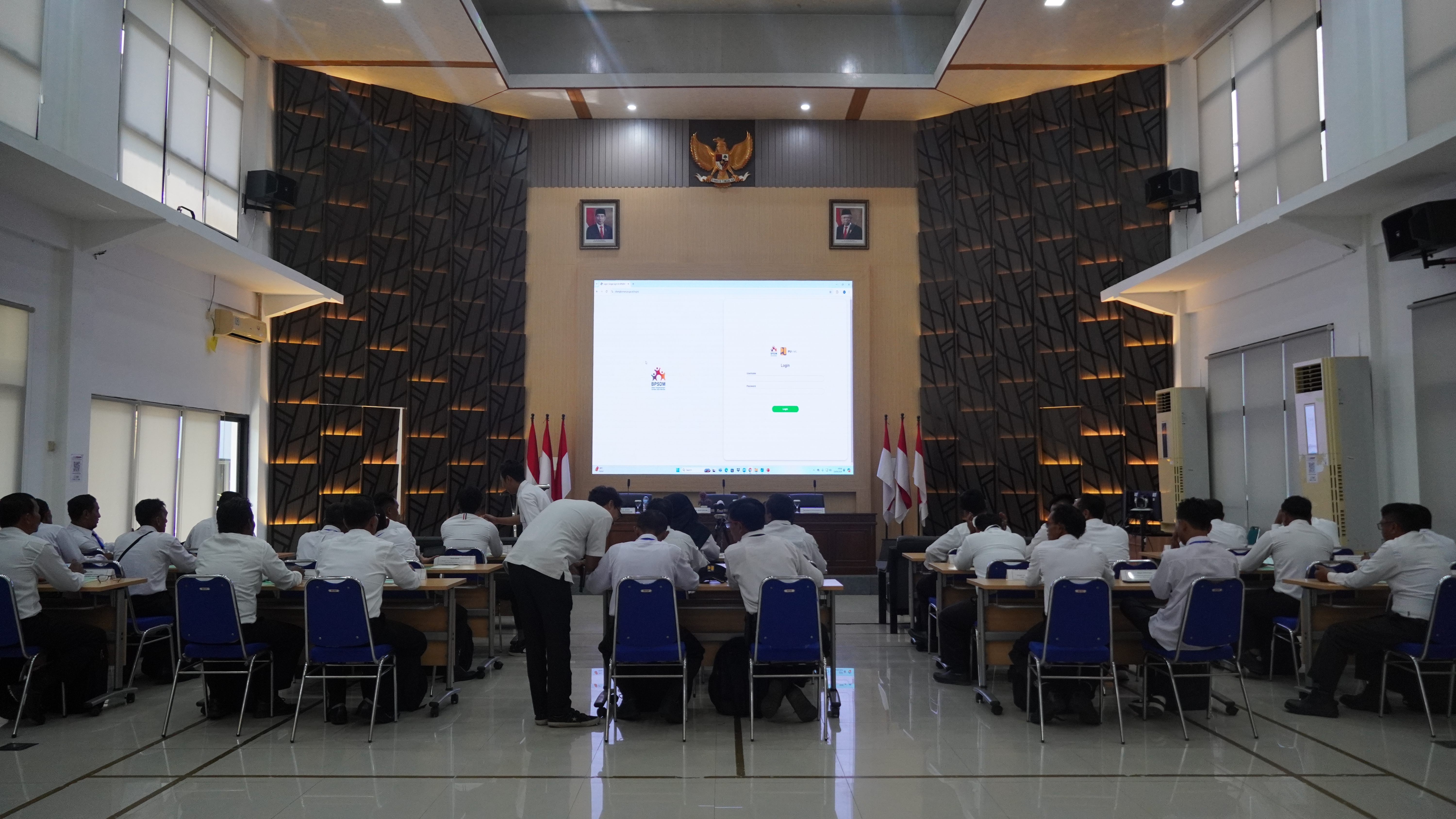 Pelatihan Operasi dan Pemeliharaan Irigasi Tingkat Juru